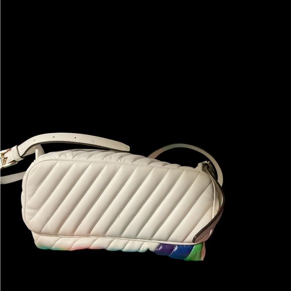 Michael Kors White and Red Backpack with Striking Design - Picture 4 of 9